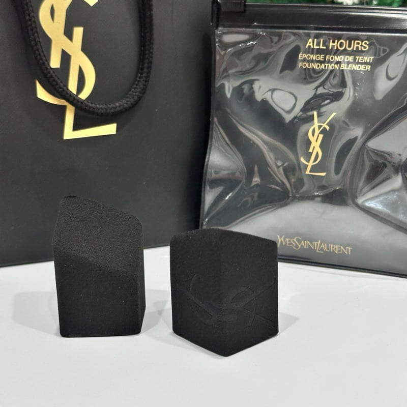 YSL All Hours Eponge Fond De Teint Foundation Blender - Rozalinda